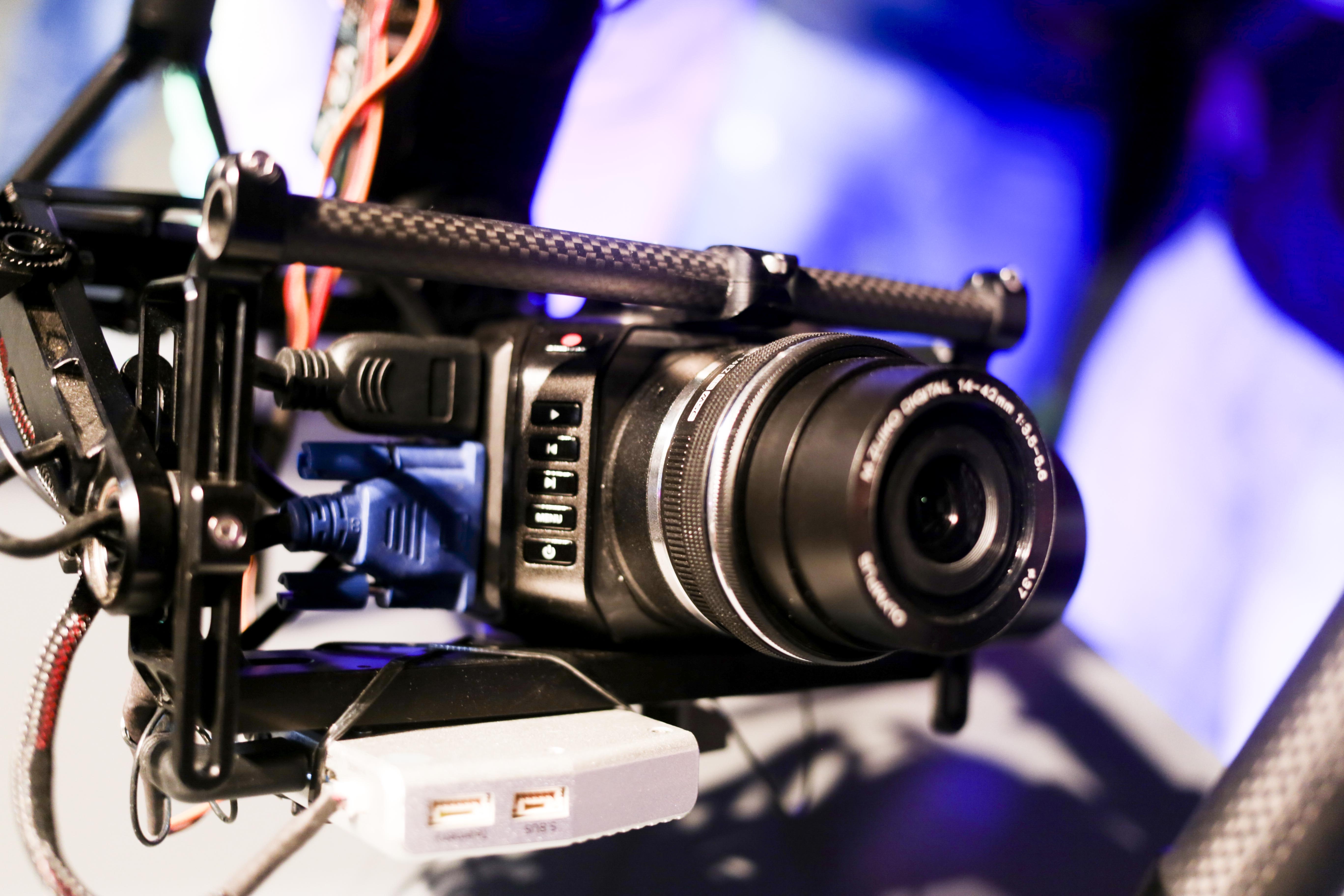 Blackmagic dem camera gia re ve Viet Nam hinh anh