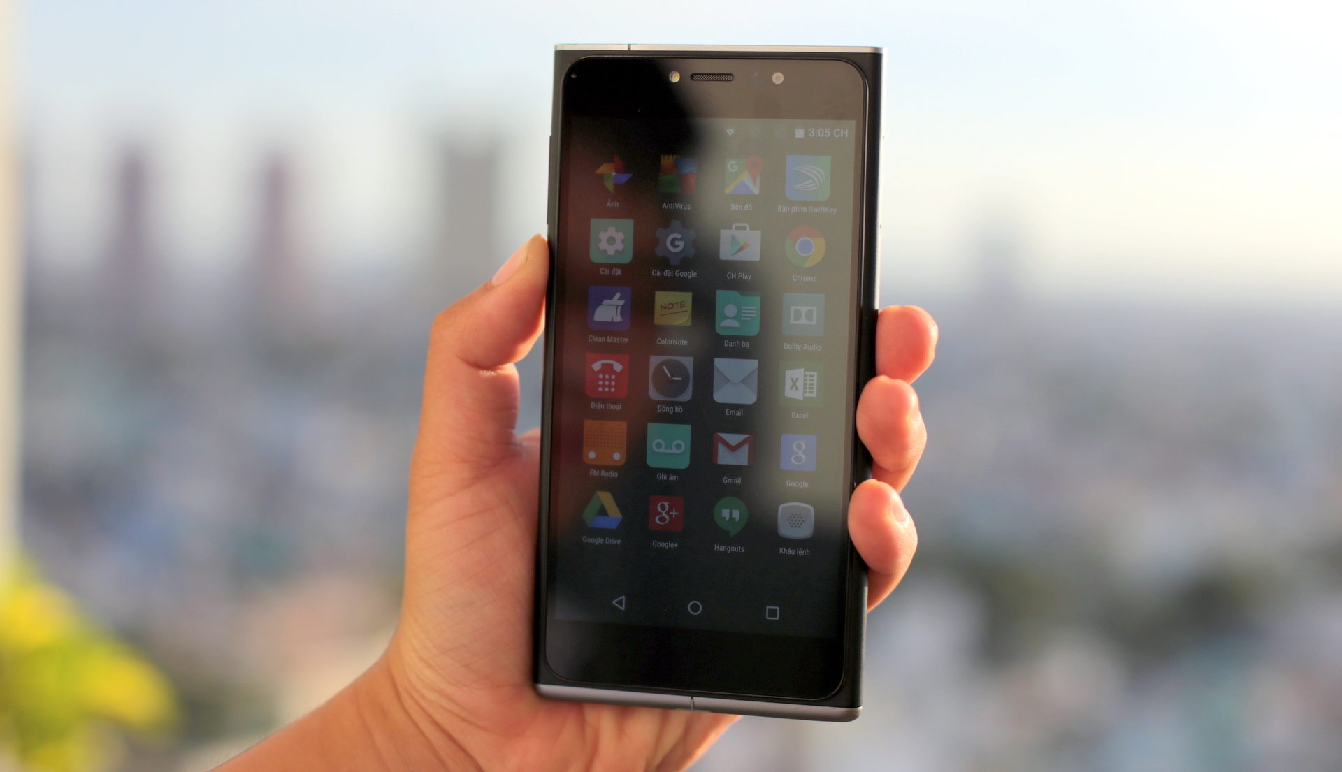 Danh gia Obi Worldphone SF1: Thiet ke la mat hinh anh