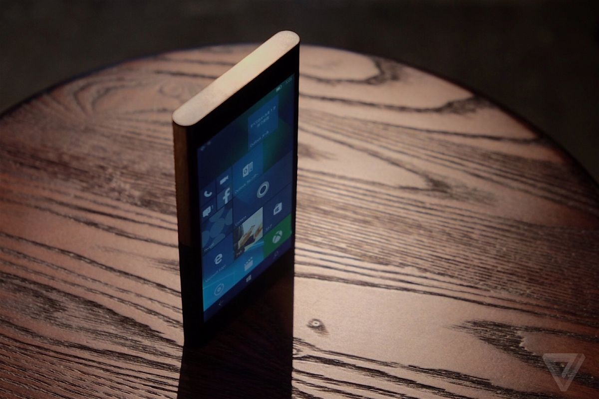 Dien thoai Windows 10 su dung chip 8 nhan cua Nhat Ban hinh anh