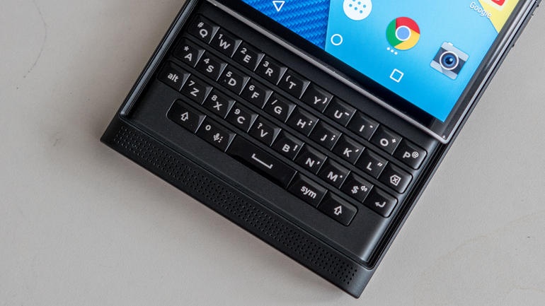 BlackBerry da ban duoc 700.000 chiec Priv chay Android hinh anh
