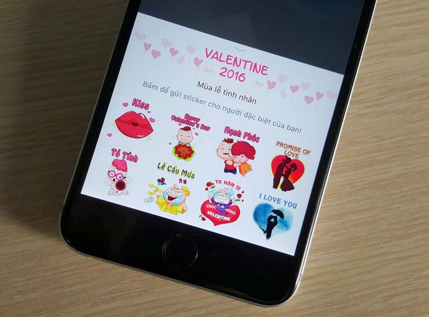 Facebook them hop qua, Zalo cau mua mua Valentine hinh anh