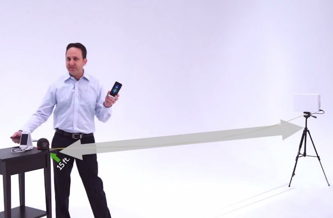 iPhone 7 co the sac pin tu xa hinh anh