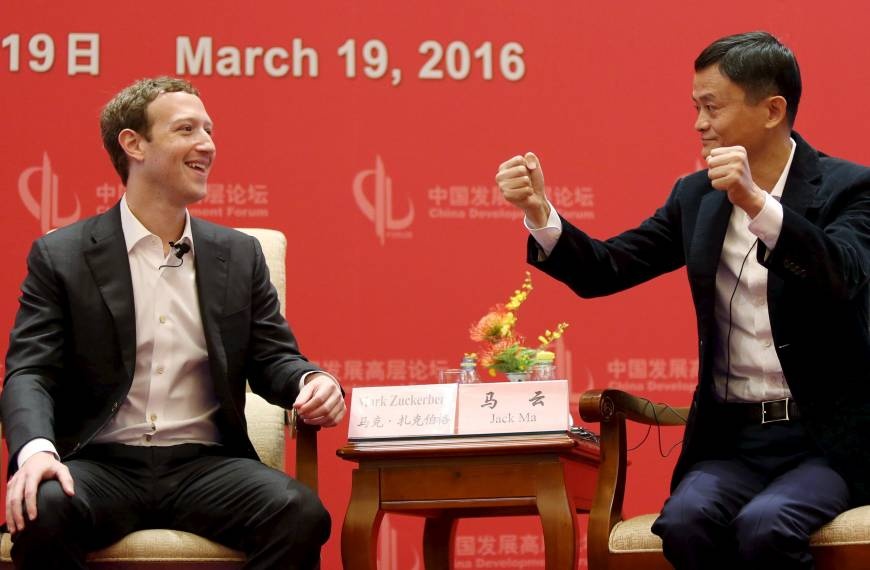 Cuoc doi thoai giua Mark Zuckerberg va Jack Ma hinh anh