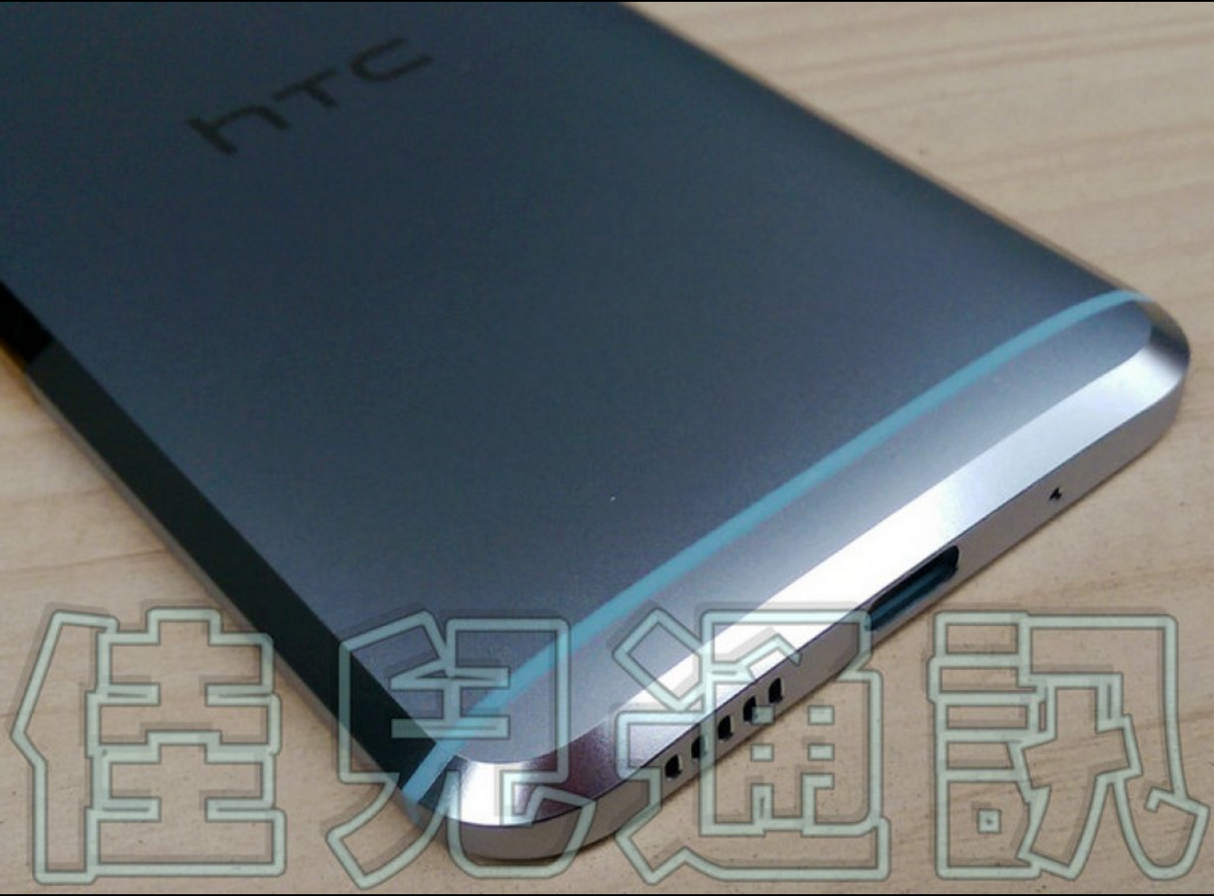 Hình ảnh mặt sau HTC M10 rò rỉ ảnh 3 Hinh anh mat sau HTC M10 ro ri anh 3