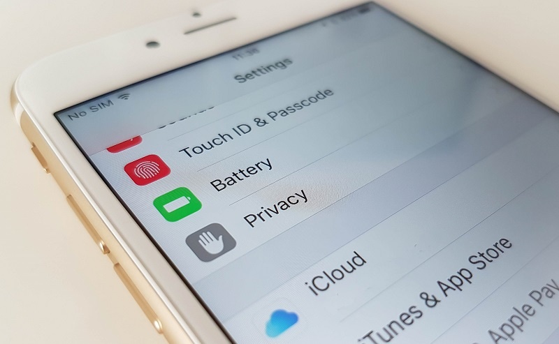 FBI tra hon 15.000 USD de thue be khoa iPhone hinh anh