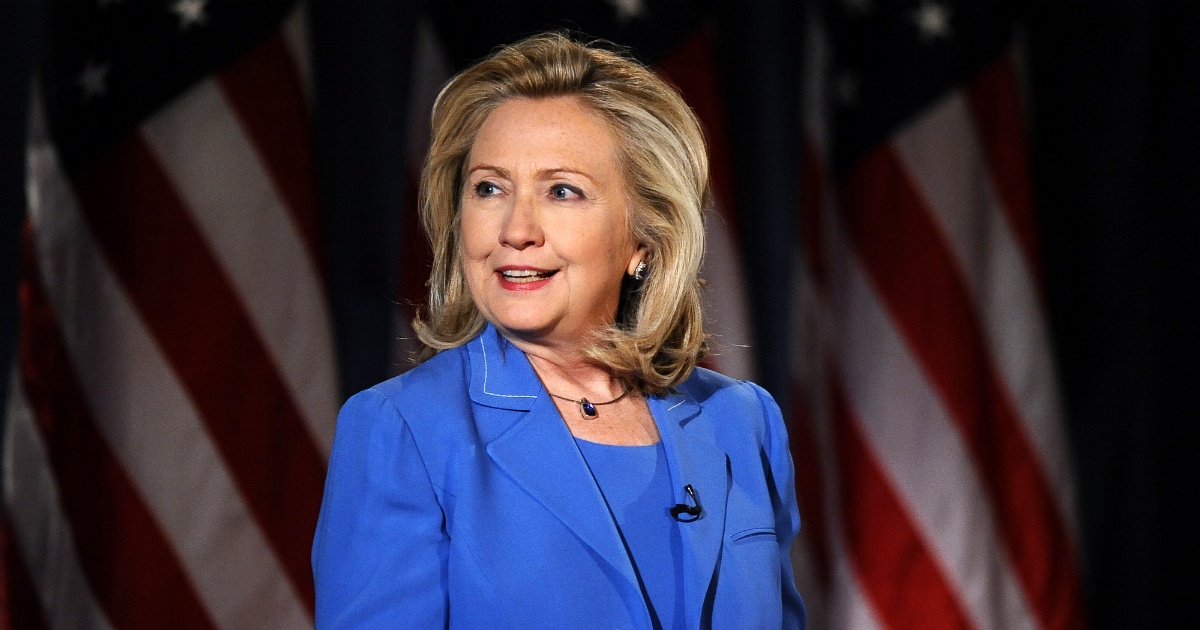 Hacker tiet lo cach truy cap hom thu cua Hillary Clinton hinh anh