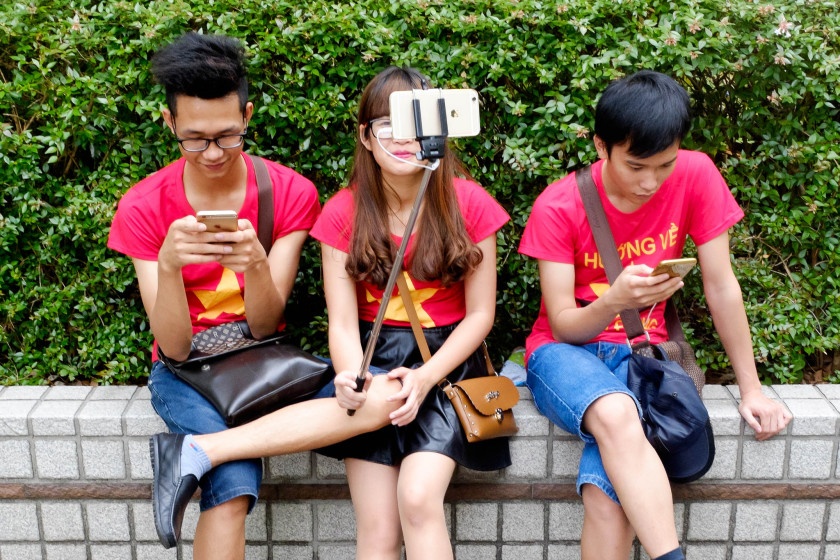 Tại sao giá bán iPhone luôn cao ảnh 2 Tai sao gia ban iPhone luon cao anh 2