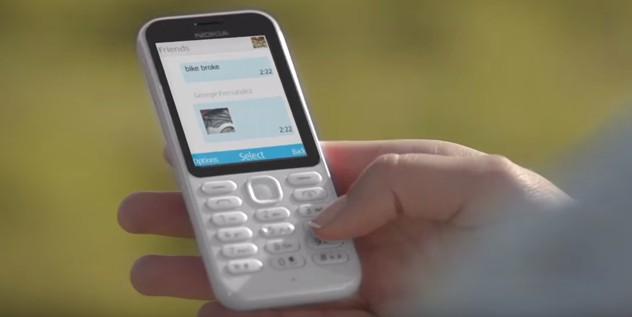 Dien thoai co ban co the tiet lo hang trieu du lieu ca nhan hinh anh