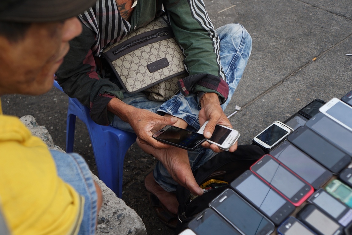 Cho cong nghe le duong lon nhat Sai Gon hinh anh