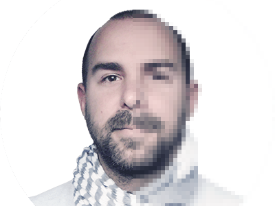 Ai la nguoi tiet lo bi mat cua iPhone? hinh anh