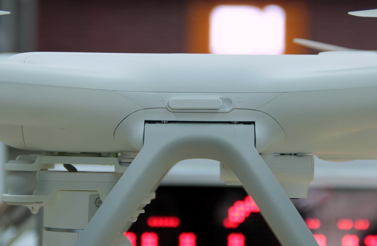 tren tay Xiaomi Mi Drone tai Viet Nam anh 6