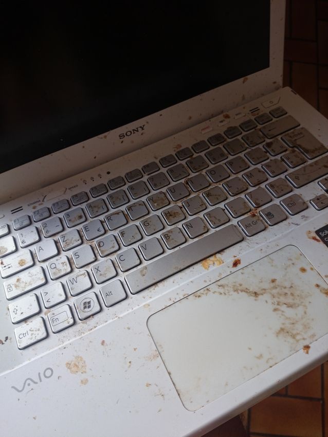 đồ công nghệ bị phá hoại ảnh 3 do cong nghe bi pha hoai anh 3