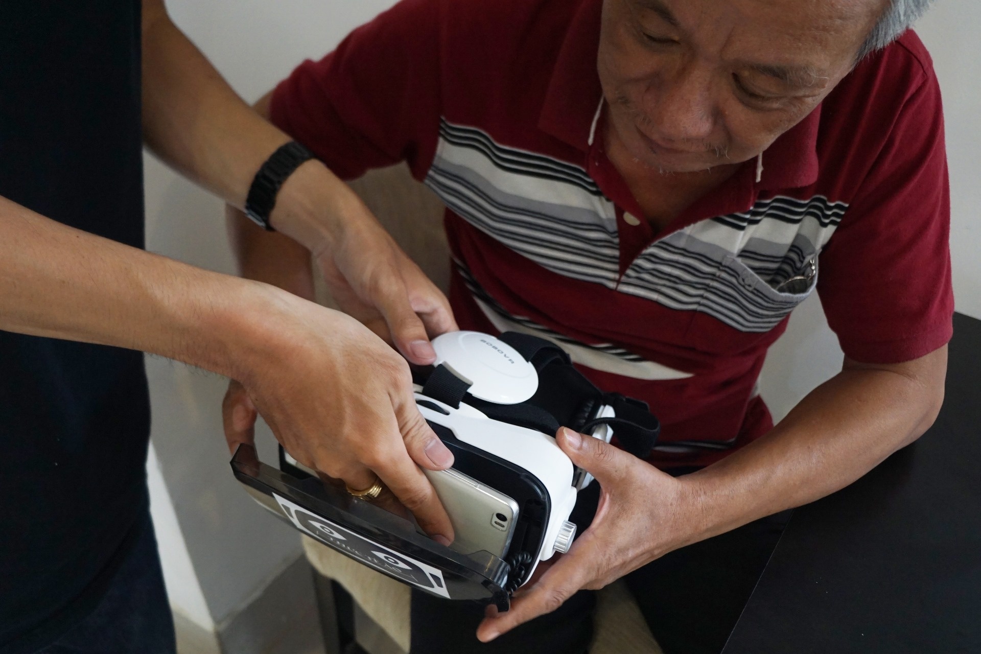 quan ca phe thuc te ao mien phi o sai gon anh 2