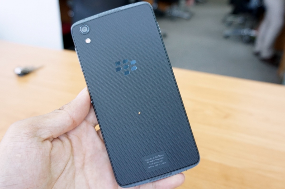 hinh anh BlackBerry DTEK50 tai Viet Nam anh 2