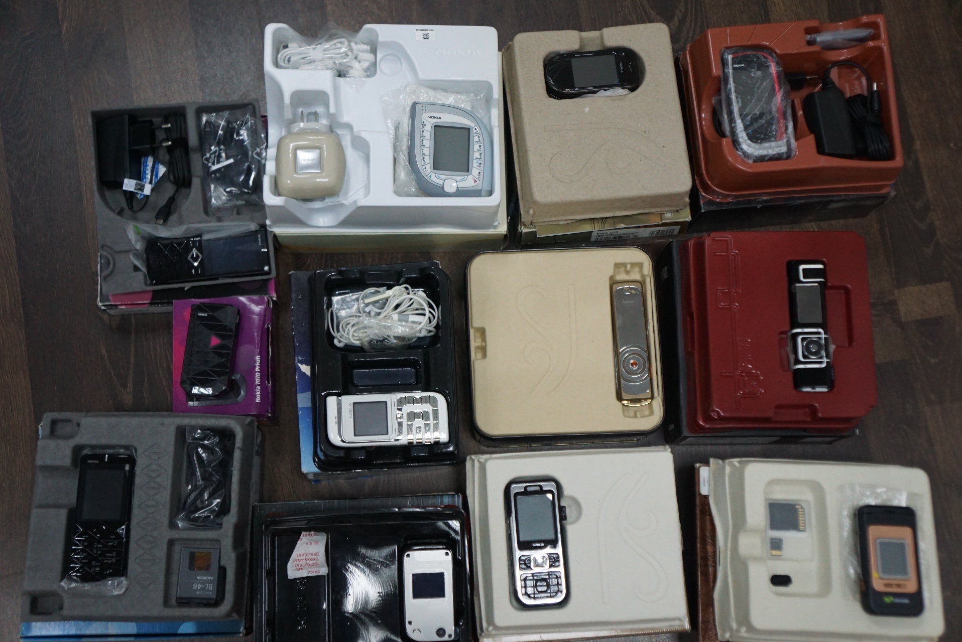 Bo suu tam dien thoai Nokia cua ca sy Duc Tuan anh 3