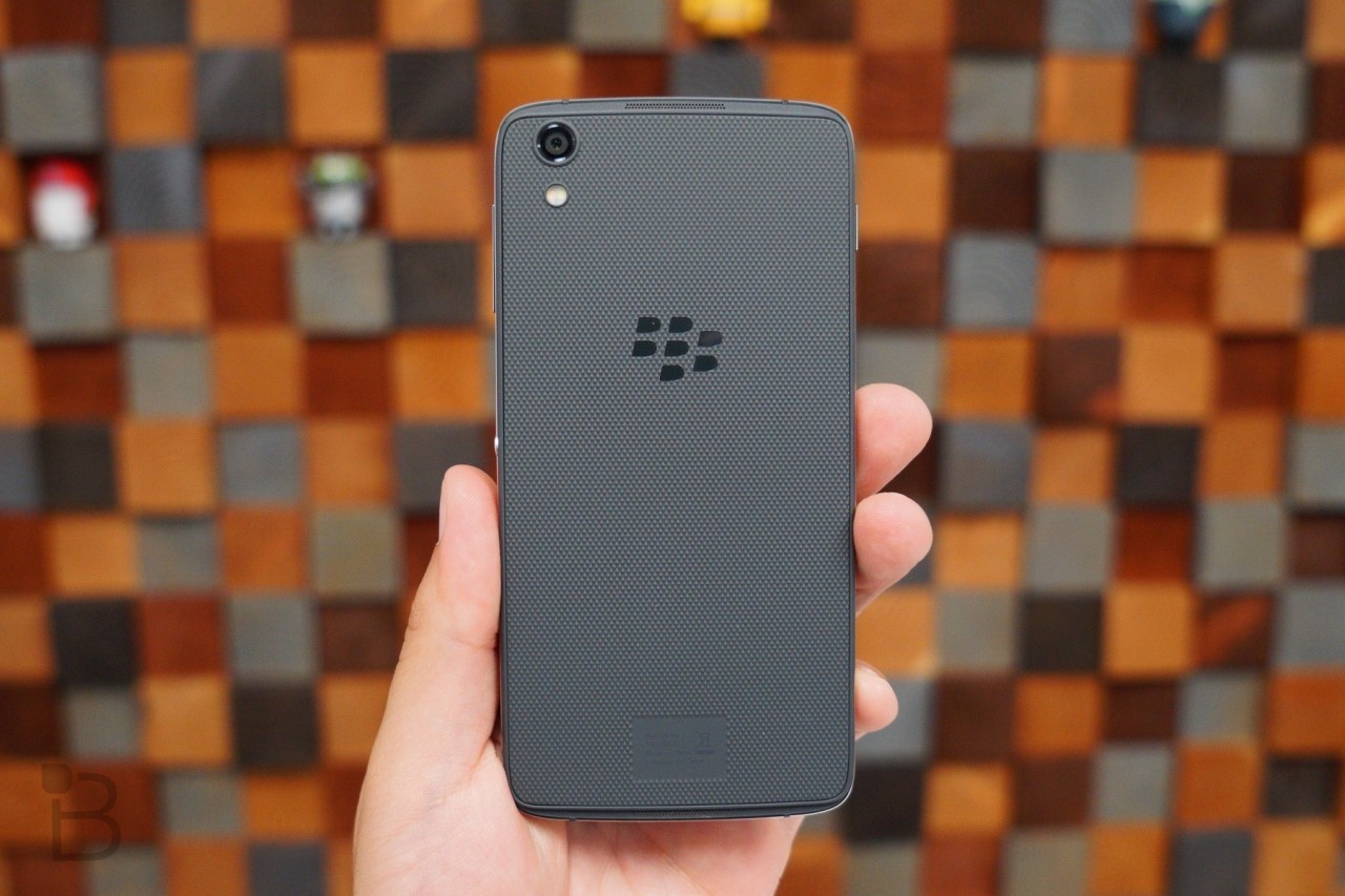 BlackBerry Argon co RAM 4 GB, cam bien van tay, USB Type-C hinh anh