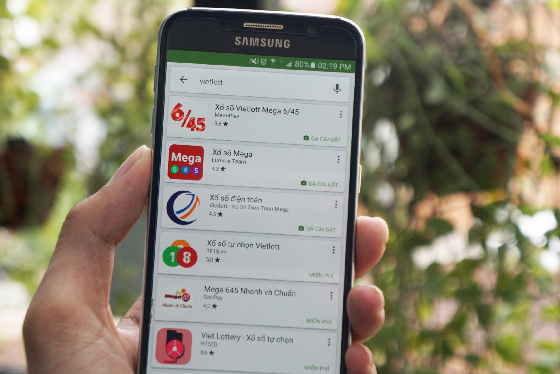 Ung dung xo so kieu My Vietlott Mega 6/45 anh 1