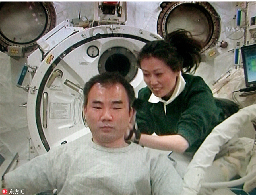 cuoc song cua cac nha du hanh vu tru anh 6