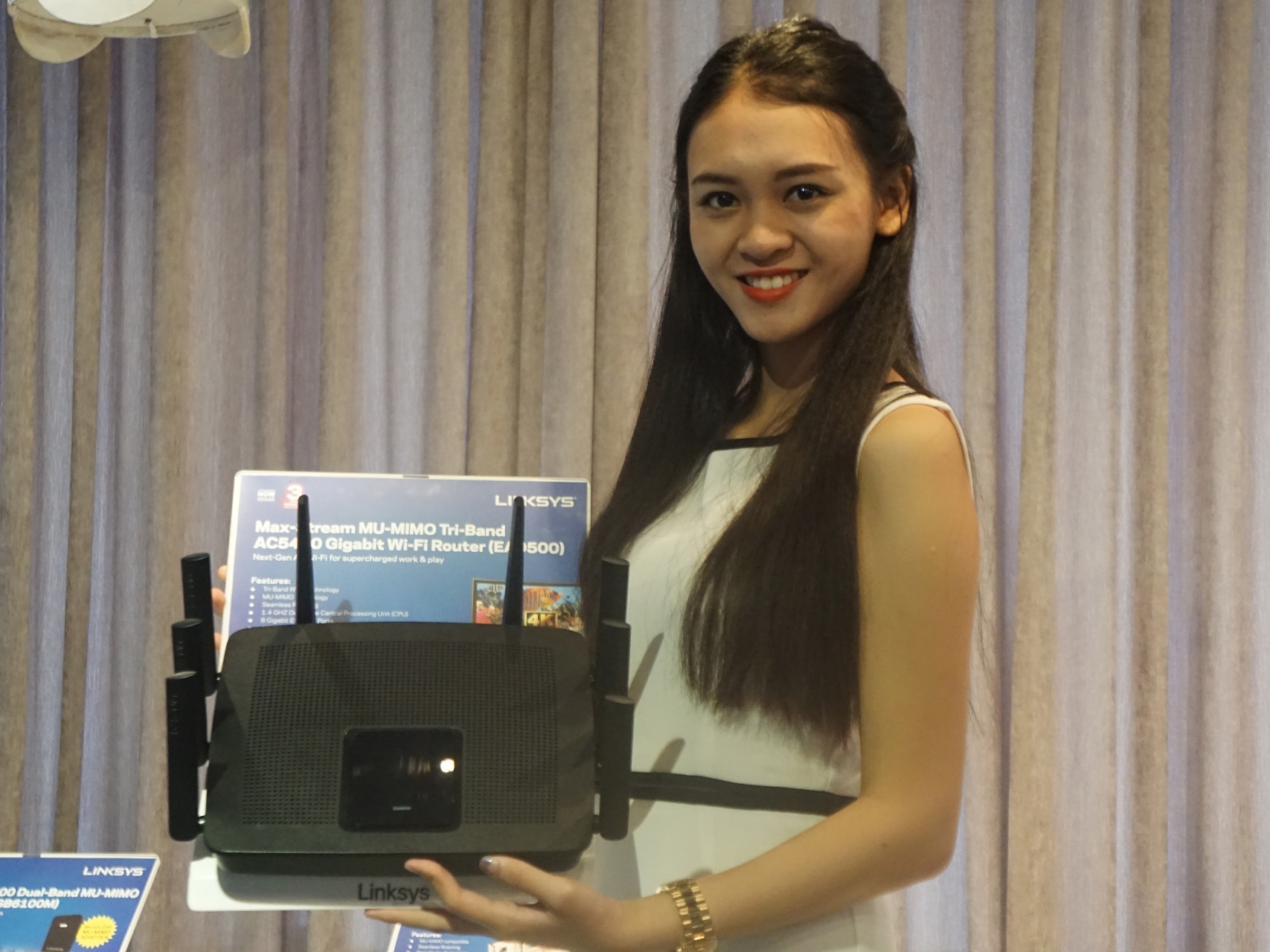 Router Wi-Fi sieu nhanh cua Linsys den VN voi gia 9 trieu hinh anh