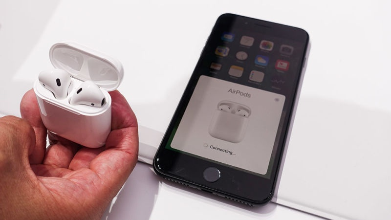 Apple hoan ke hoach phat hanh AirPods vo thoi han hinh anh