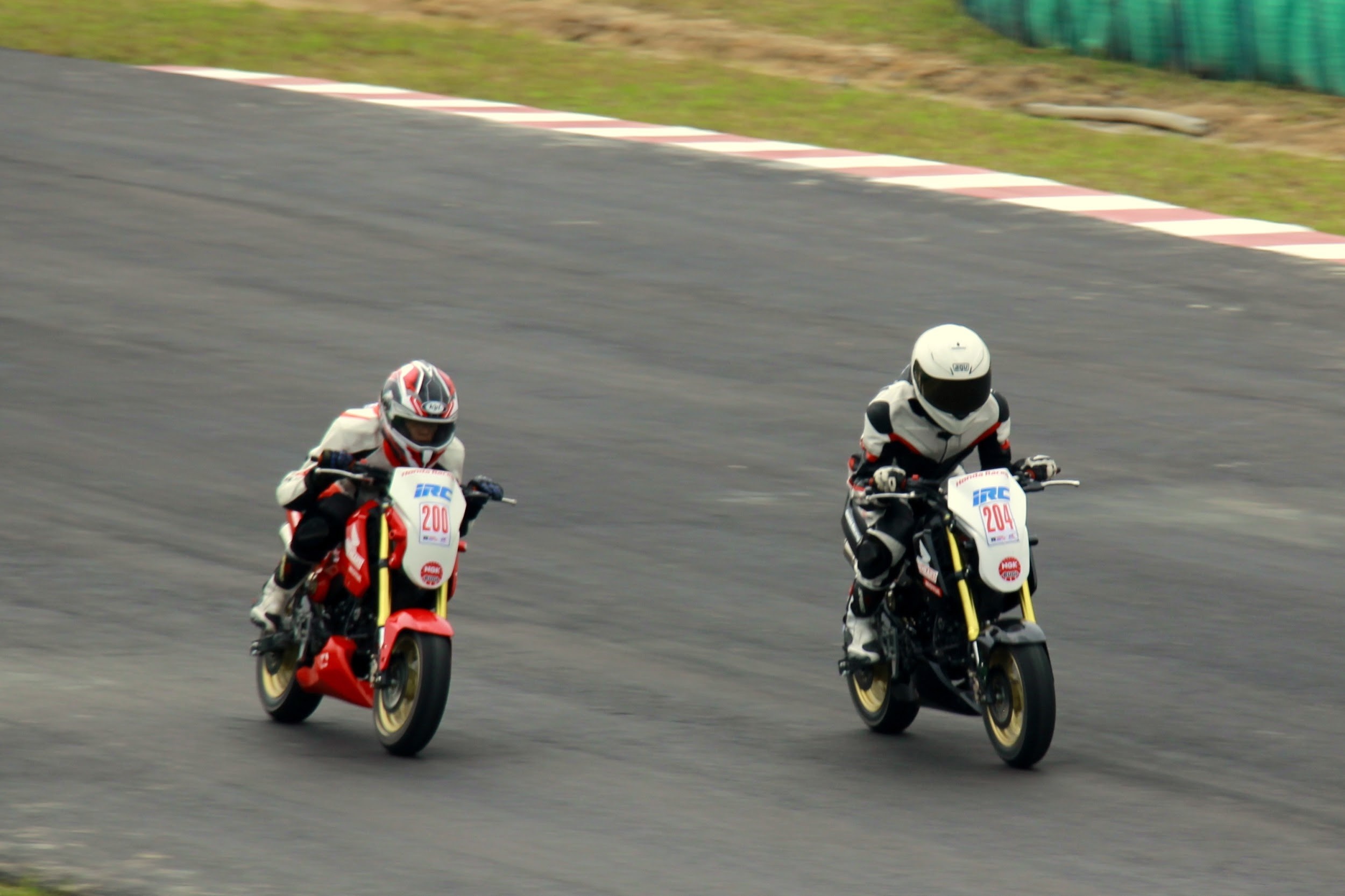 dua xe binh duong anh 11