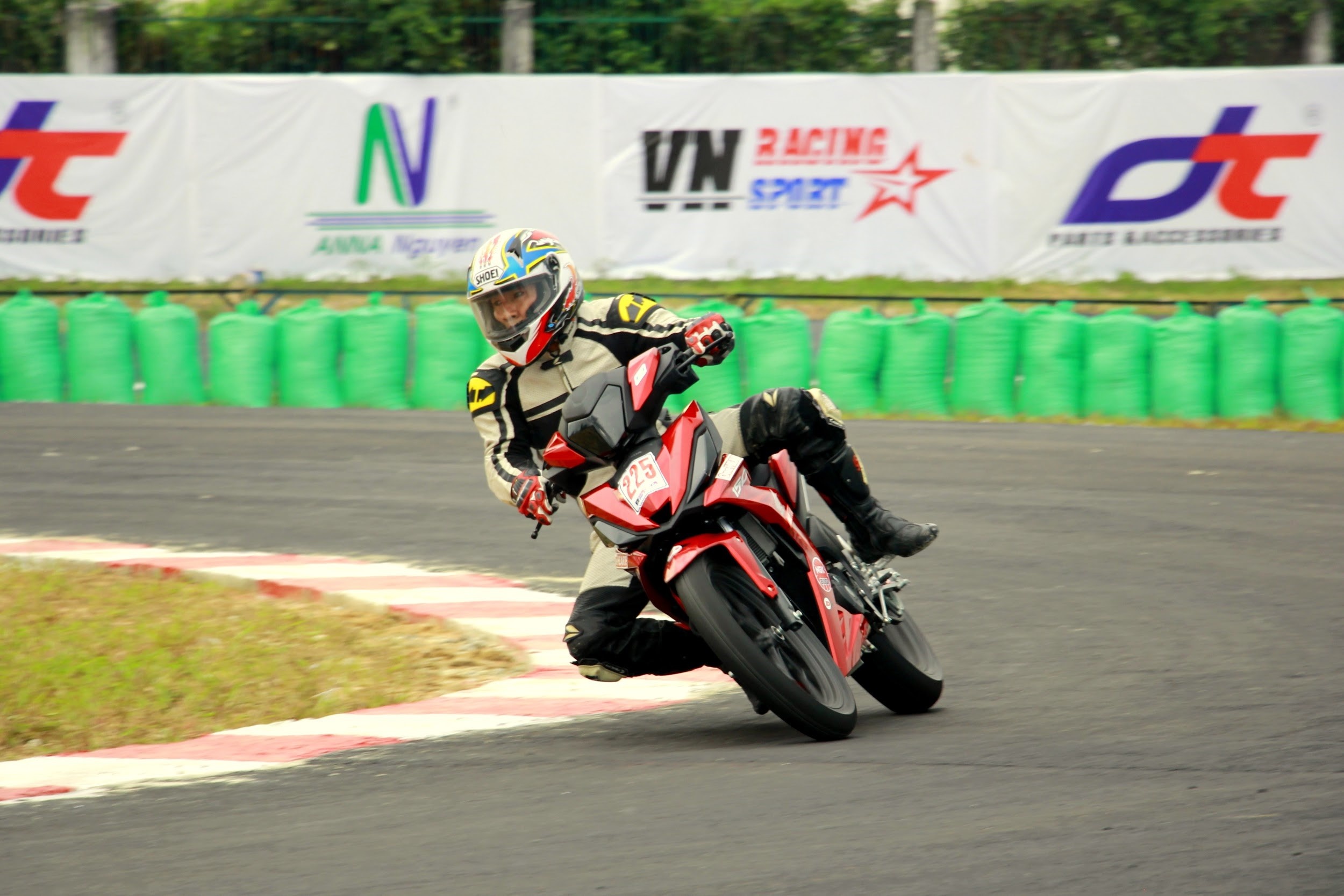 dua xe binh duong anh 3