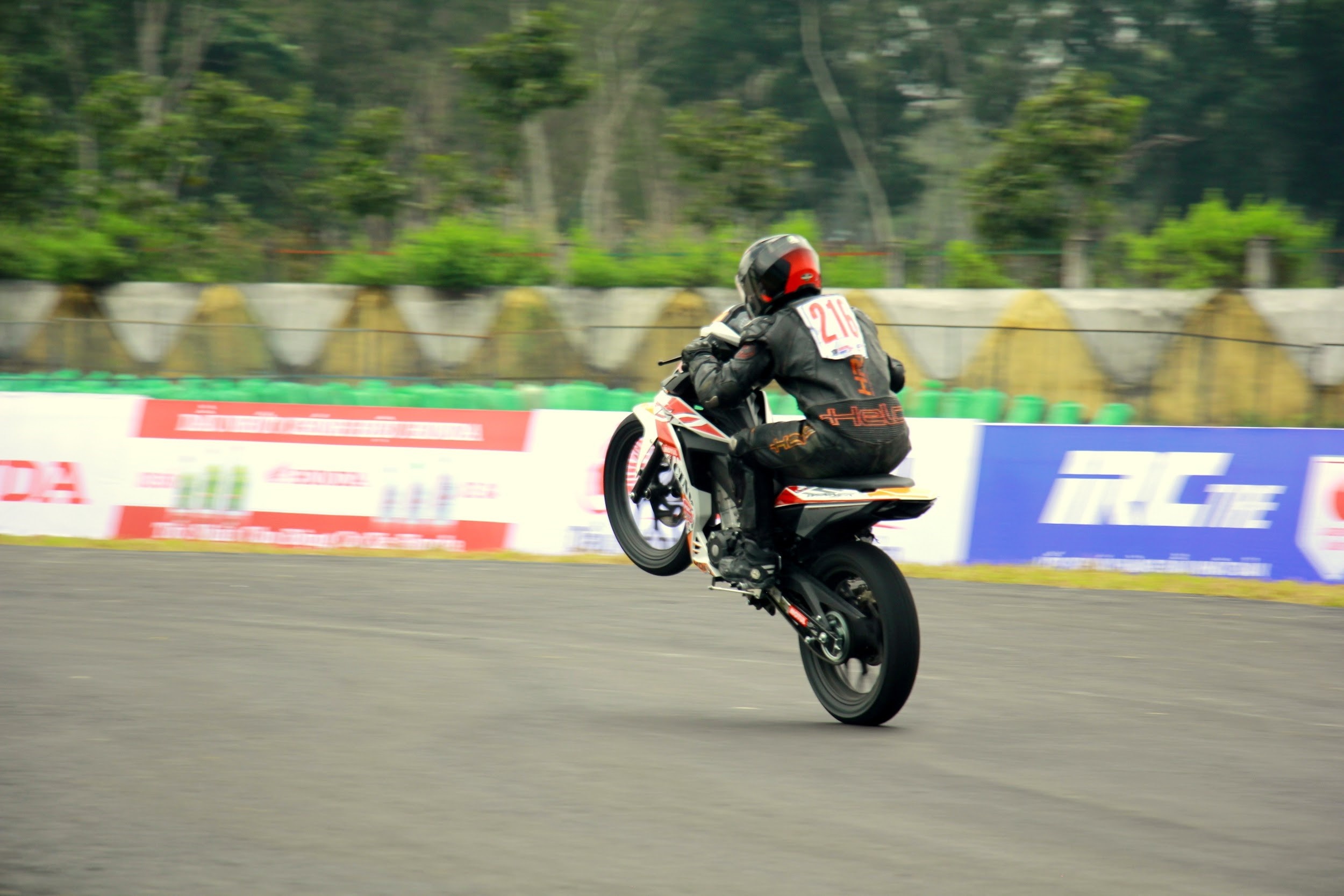 dua xe binh duong anh 5