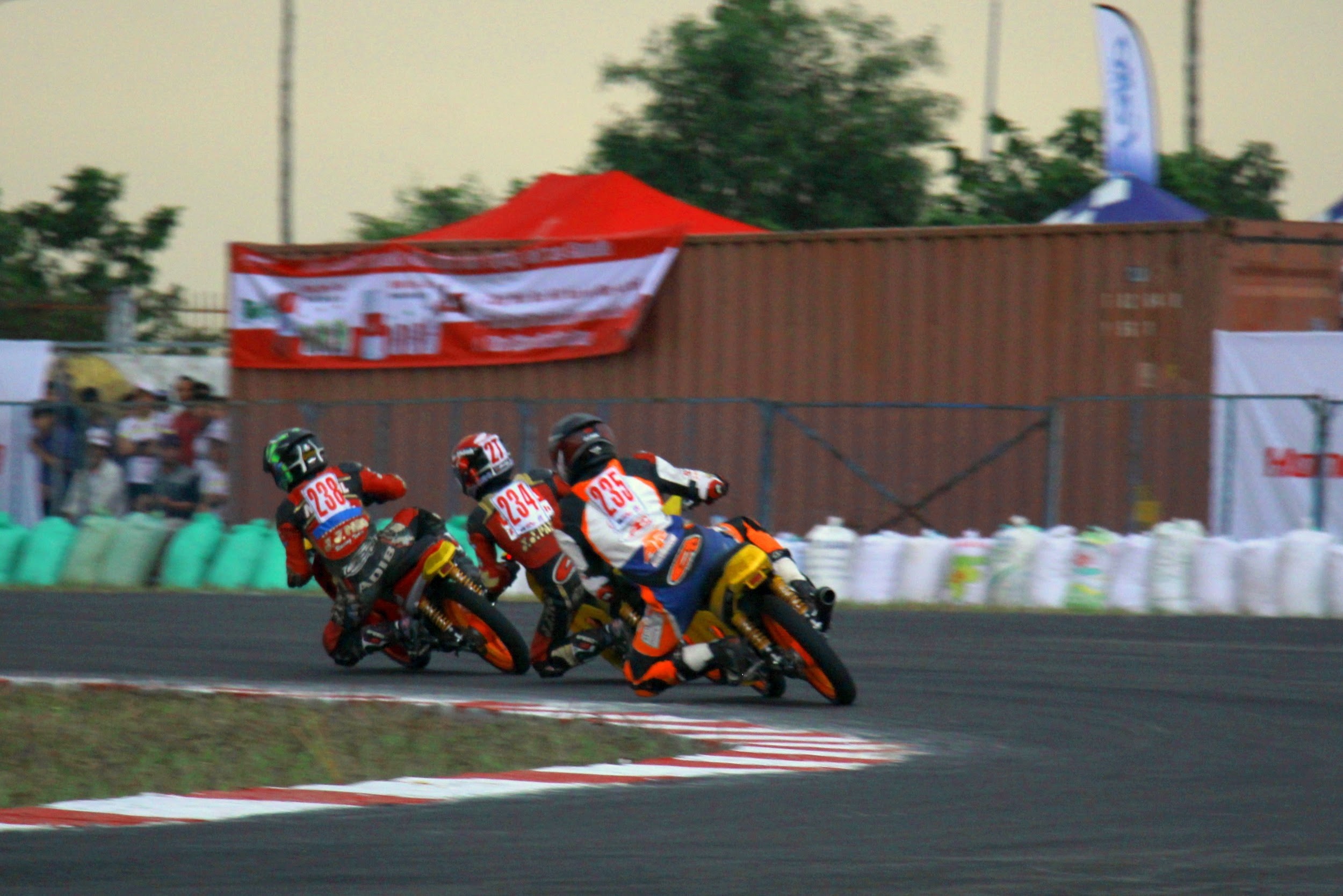 dua xe binh duong anh 10