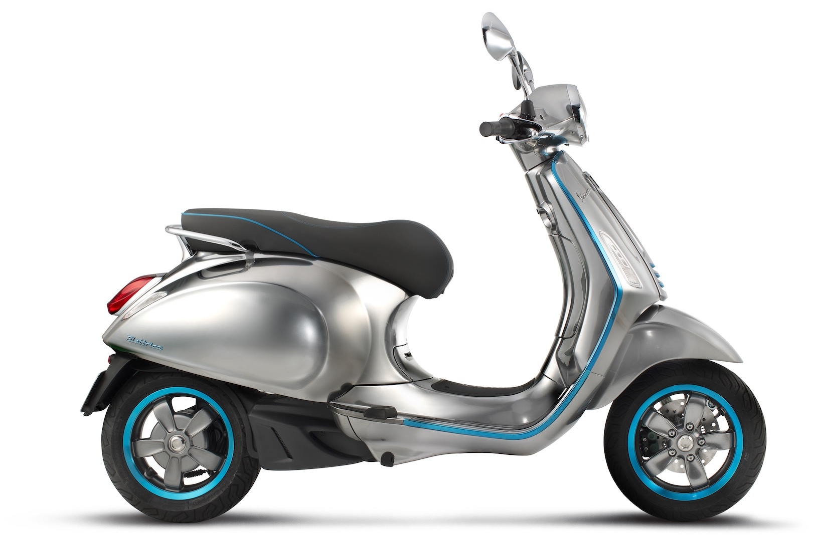 Piaggio ra mat Vespa dien gia 10.000 USD nam 2017 hinh anh