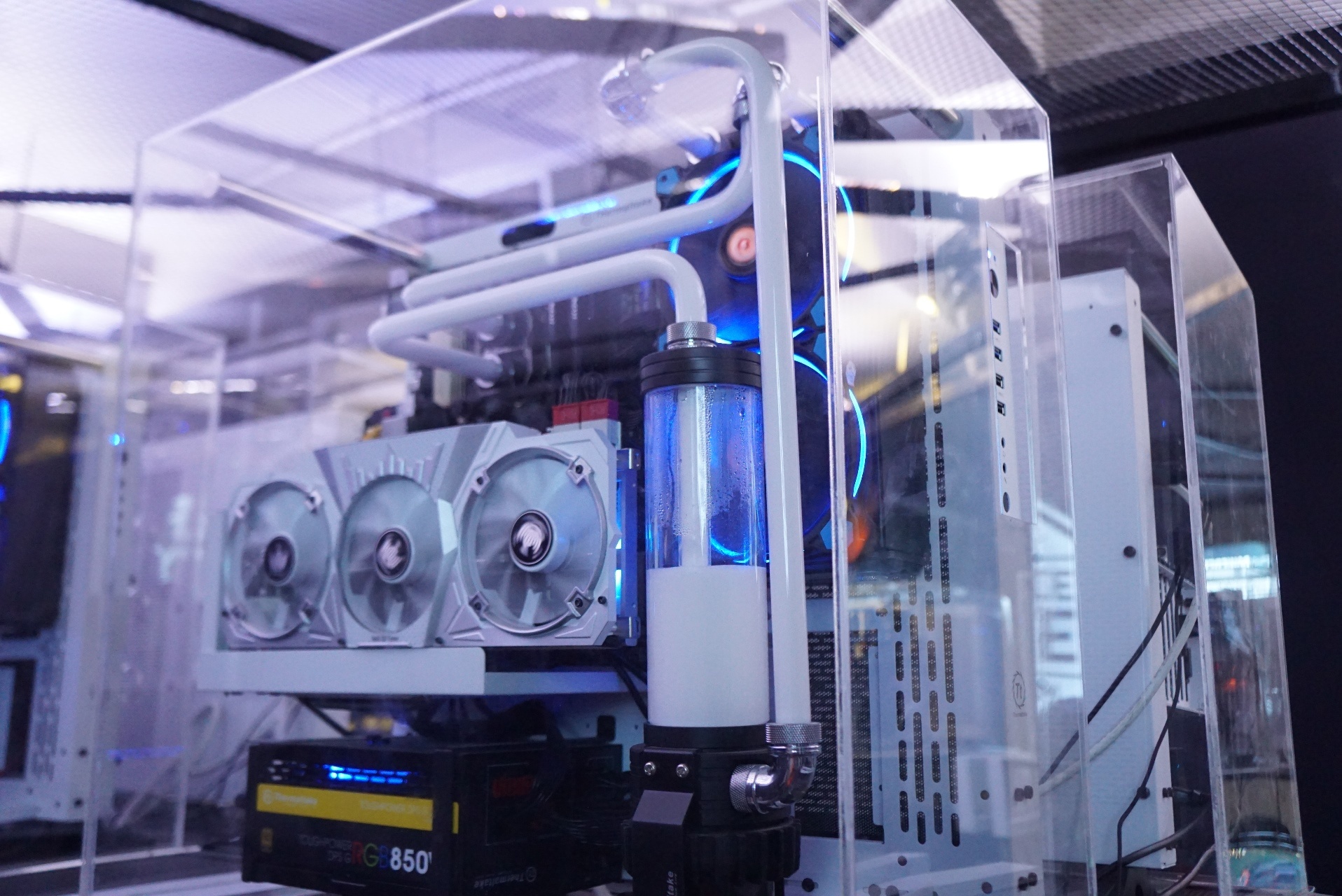 phong game khung nhat Sai Gon anh 4