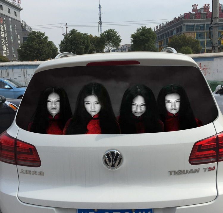 dán decal ma quỷ lên xe hơi  ảnh 1 dan decal ma quy len xe hoi anh 1