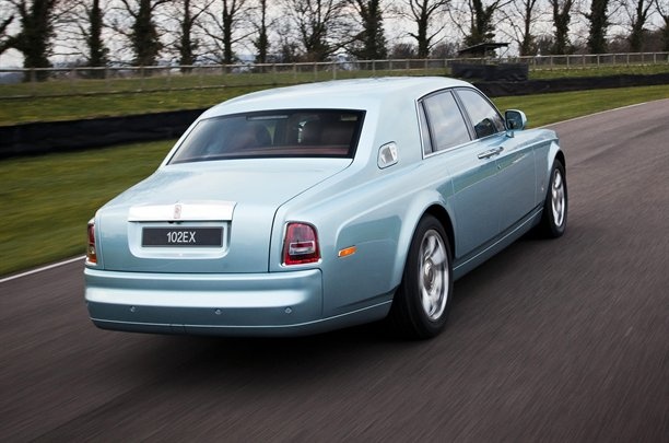 xe dien dat nhat the gioi anh 10