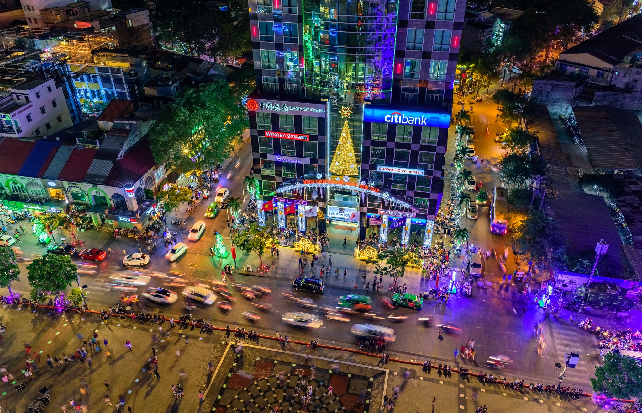 Sài Gòn lung linh trước năm mới ảnh 2 Sai Gon lung linh truoc nam moi anh 2