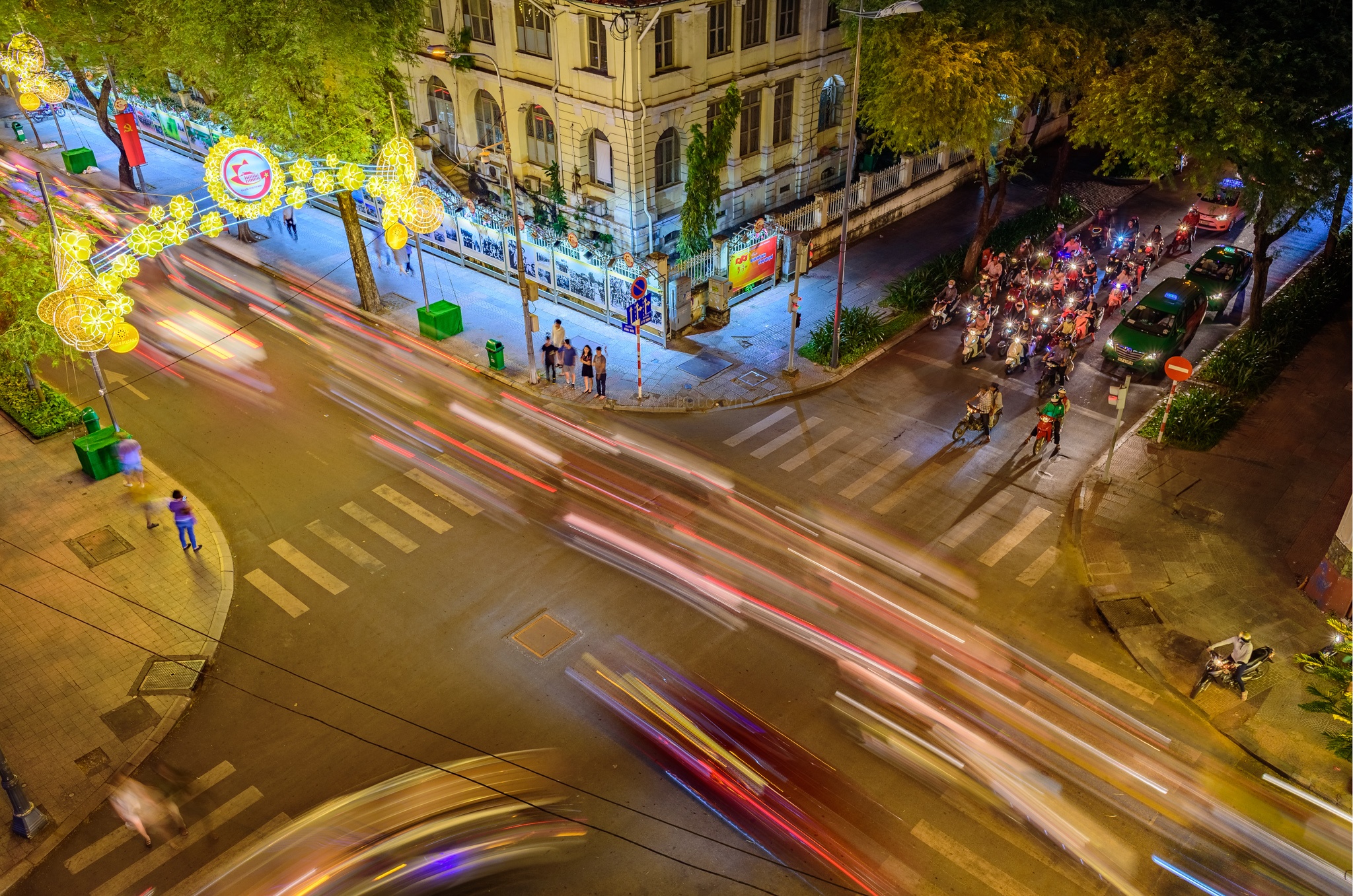 Sài Gòn lung linh trước năm mới ảnh 3 Sai Gon lung linh truoc nam moi anh 3