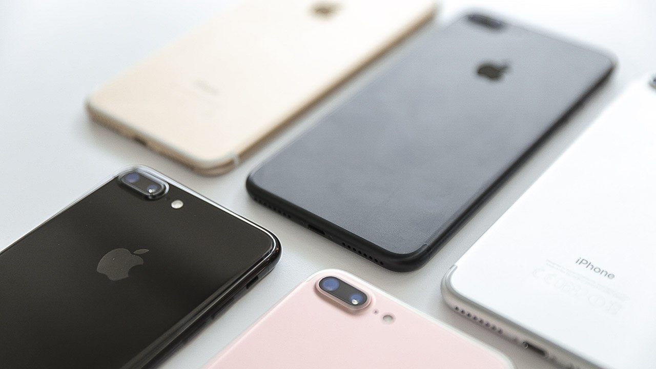 Pho chu tich Apple: 'Nguoi dung ky vong qua muc vao iPhone' hinh anh