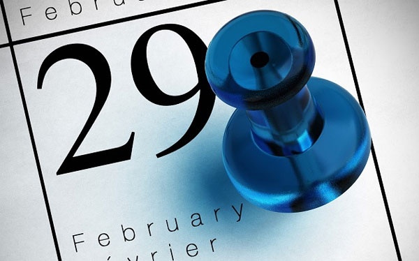 Tai sao lai co nam nhuan? hinh anh