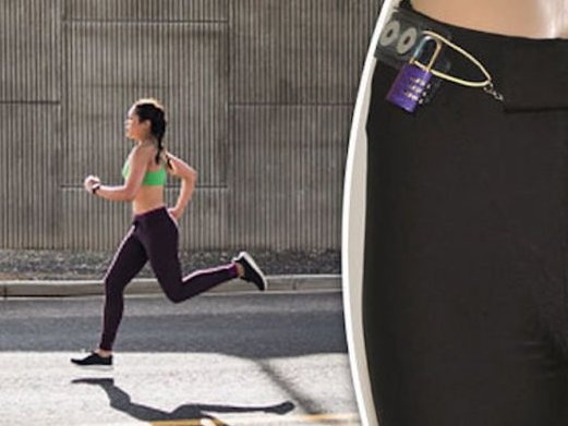 Quan co khoa bao ve phu nu tranh xam hai hinh anh