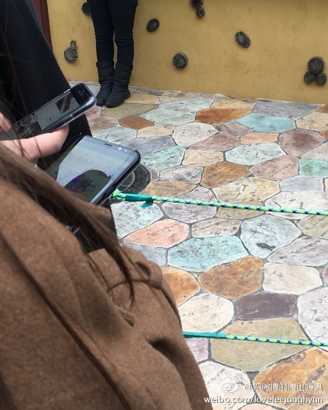 Lo anh Galaxy S8+ anh 2