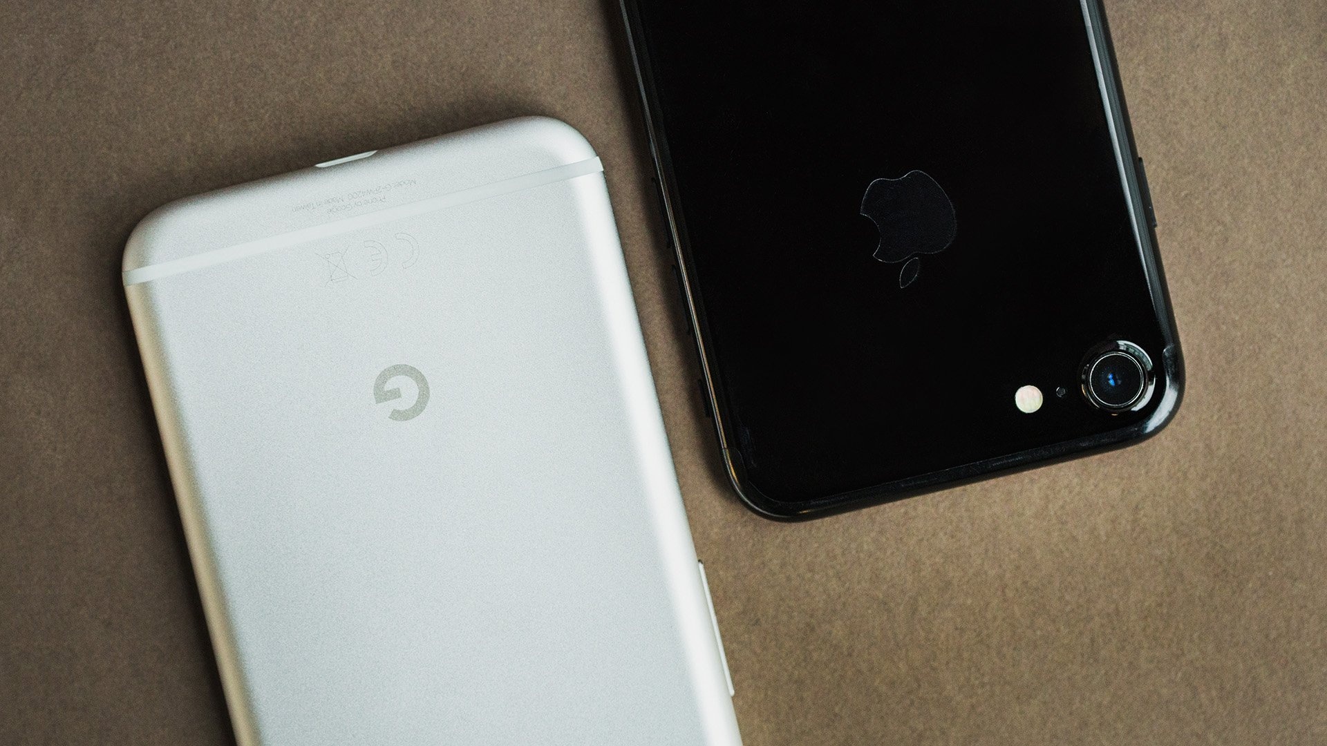 iOS hay Android quan ly RAM tot hon? hinh anh