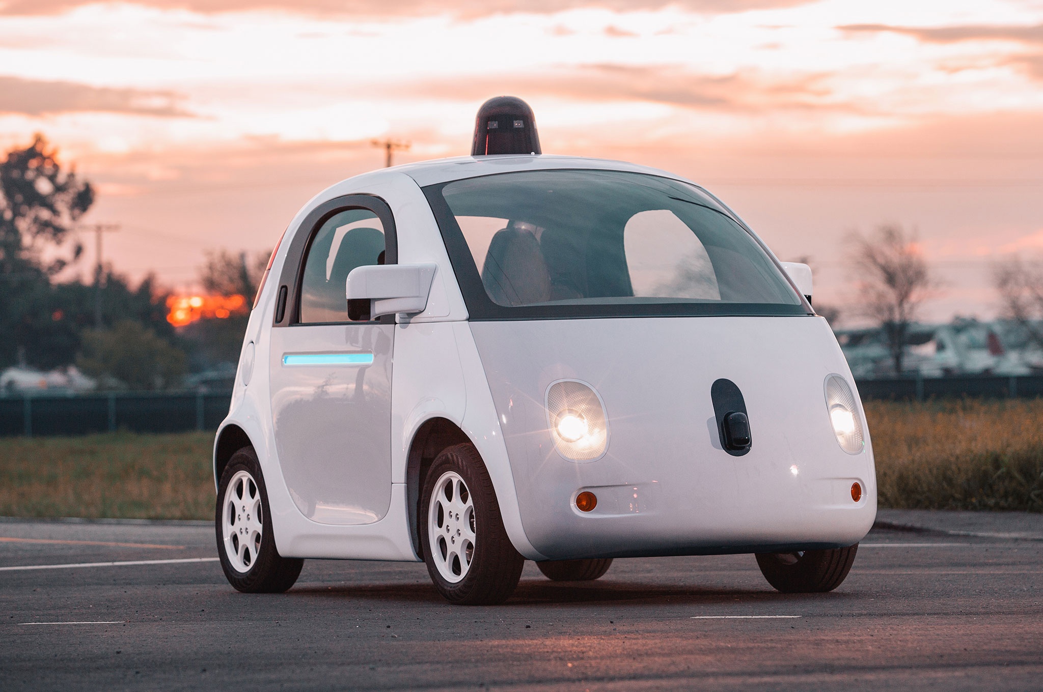 Alphabet kien Uber vi an cap bang sang che xe tu lai hinh anh