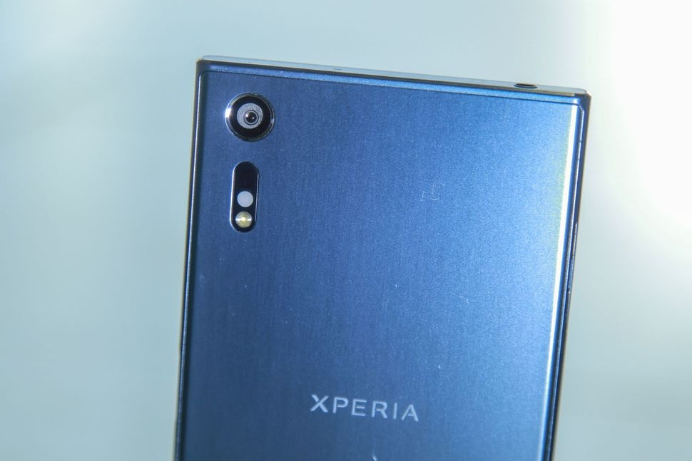 Cong nghe moi giup Sony danh bai Samsung va Apple hinh anh