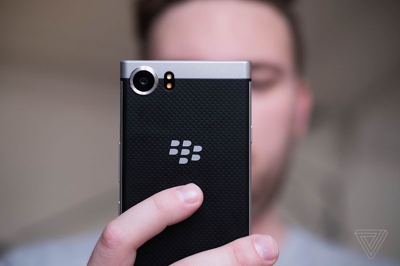 Anh BlackBerry KeyOne anh 3