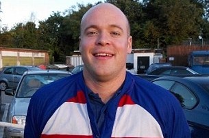 Tu vong sau khi sac iPhone trong phong tam hinh anh