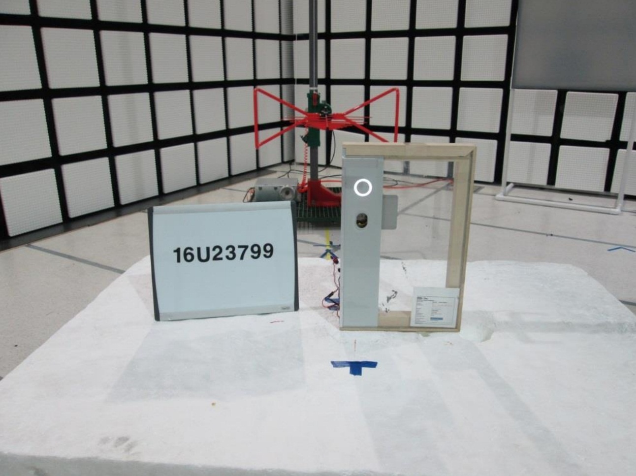 thiet bi bi mat cua Apple anh 1