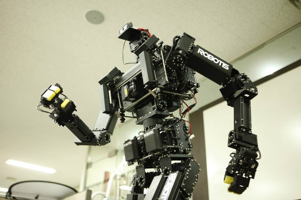 Robot cuu nguoi anh 4