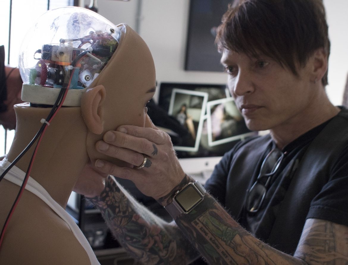 Robot tinh duc co tri tue anh 1