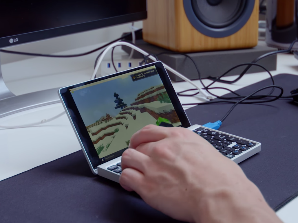 laptop nho nhat tren the gioi anh 8