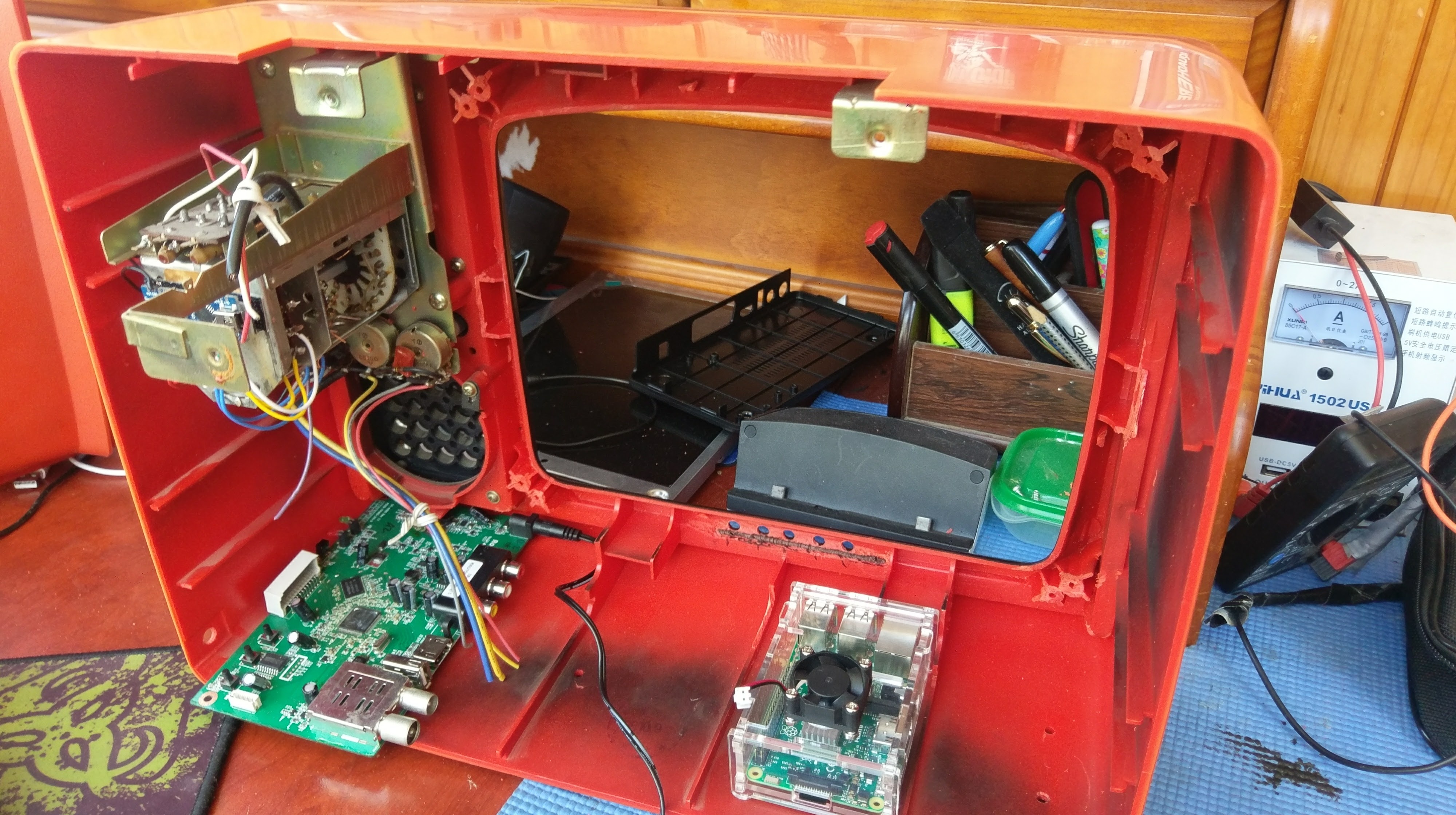 TV cu tu bai rac do thanh may choi game anh 4