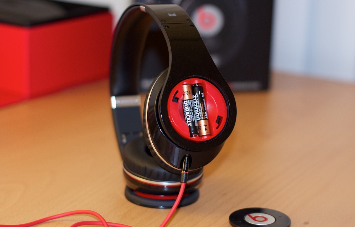 Tai nghe Beats phat no anh 2