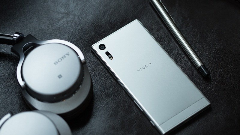 Sony XZ1 va XZ1 Compact co 4 lua chon mau vo hinh anh